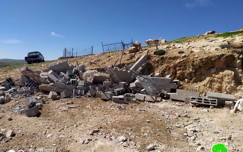 Demolishing houses and agricultural facilities in Masafer Yatta / South Hebron