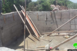 إخطار بوقف  البناء يطال بئر  لجمع  المياه في  بلدة   دير استيا / محافظة سلفيت