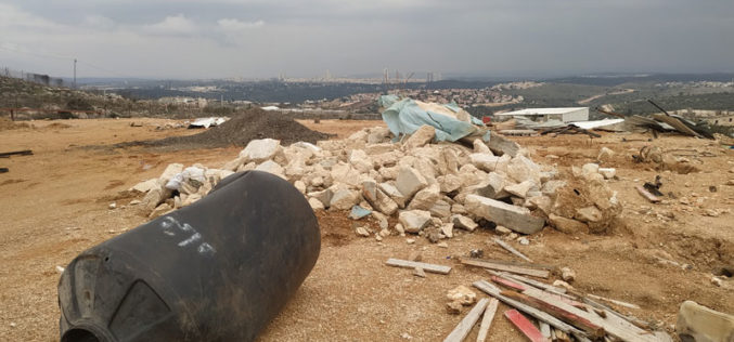 Demolishing a facility in Ni’lin / Ramallah governorate