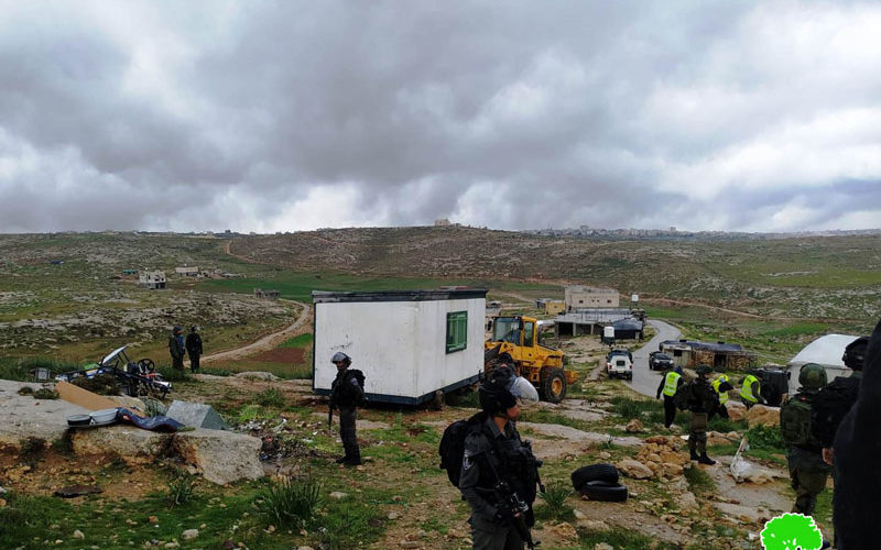 The Israeli Occupation confiscates a classroom from Susiya school – Yatta / South Hebron
