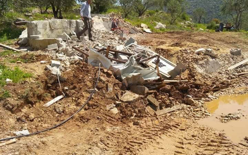 Demolishing agricultural facilities in Deir Ballut / Salfit governorate