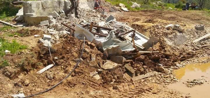 Demolishing agricultural facilities in Deir Ballut / Salfit governorate