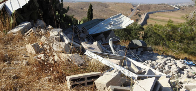 The Occupation demolishes an agricultural facility in Beit Mirsim West Hebron