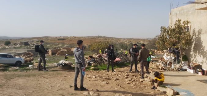 الاحتلال يهدم ويصادر منشأة زراعية في السيميا غرب السموع بمحافظة الخليل