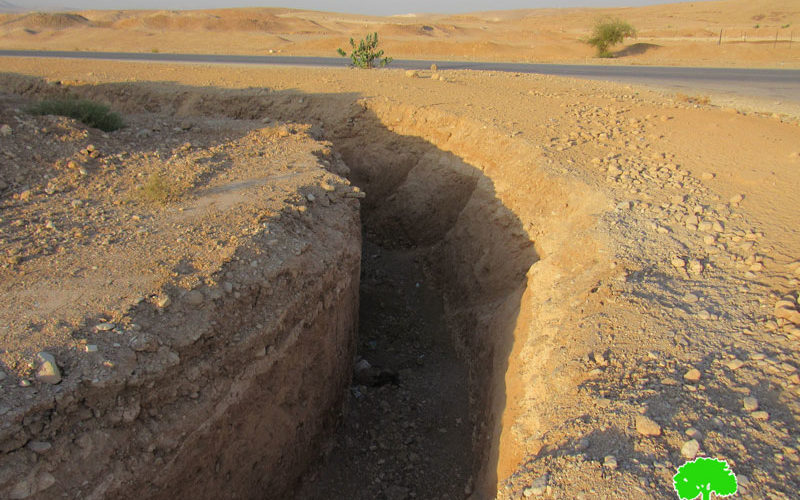 Colonists Dig a Massive Trench in An-Nuwayima / Jericho governorate