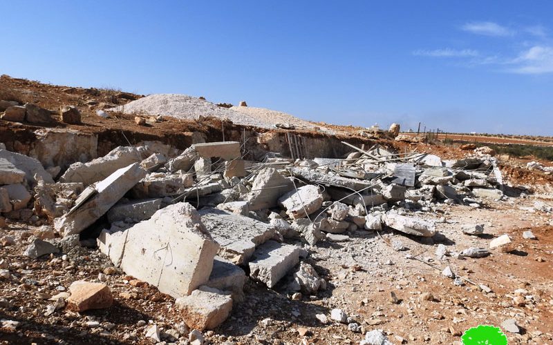 الإحتلال يهدم مقبرة في قرية الديرات شرق يطا بمحافظة الخليل