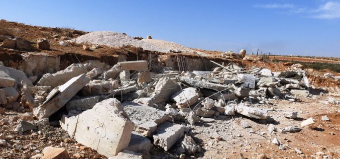 الإحتلال يهدم مقبرة في قرية الديرات شرق يطا بمحافظة الخليل