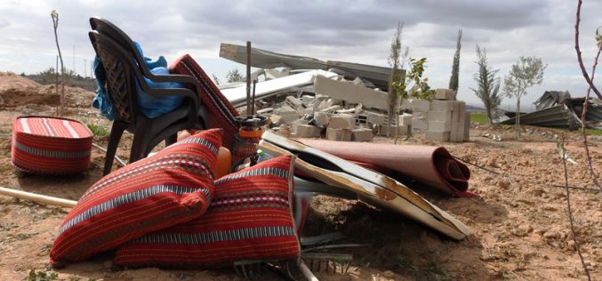 الاحتلال يهدم غرفة زراعية وسياج معدني في واد فطاس شمال الرماضين بمحافظة الخليل