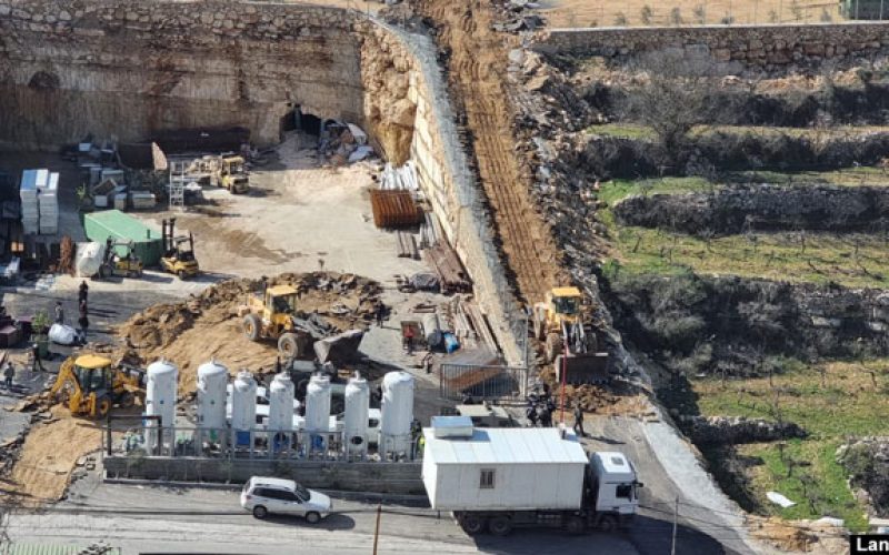 Ravaging an Industrial facility in Beit Kahil North Hebron