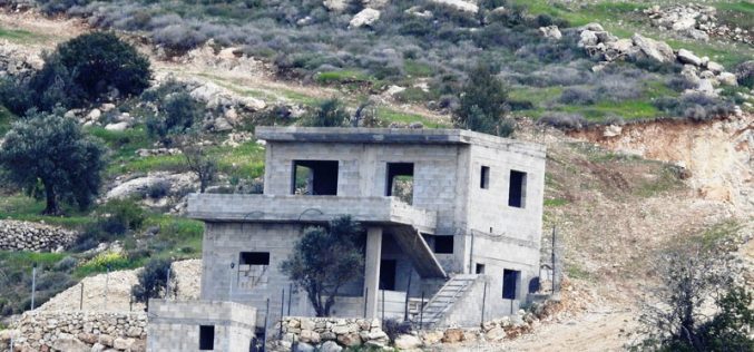 الاحتلال يصدر أمراً بهدم منزل عائلة مشارقة في قرية المجد جنوب غرب الخليل