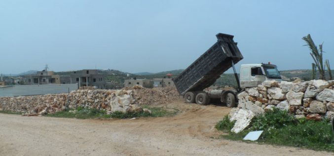 اخطارات بوقف العمل في تأهيل قطعة أرض في بلدة بروقين بمحافظة سلفيت