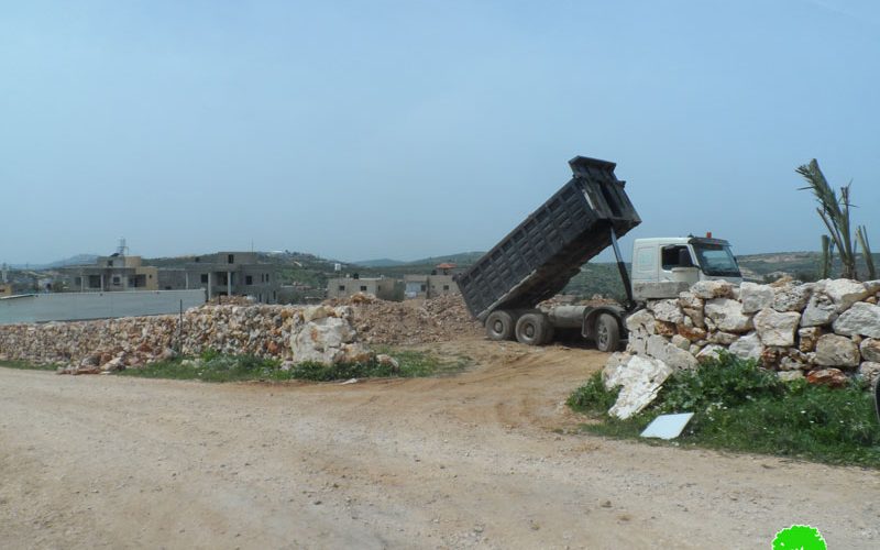 اخطارات بوقف العمل في تأهيل قطعة أرض في بلدة بروقين بمحافظة سلفيت
