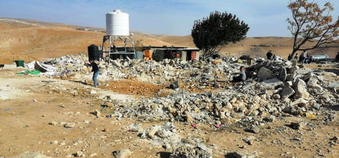 The occupation demolishes residential and agricultural facilities in the village of Al-Fakhit in Masafer Yatta, south of Hebron