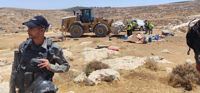 The occupation demolishes a house and agricultural facilities in Al-Jawaya, east of Yatta, in Hebron Governorate