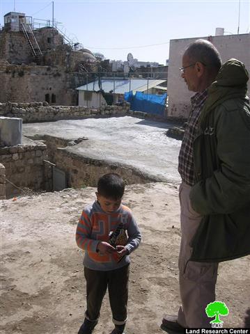 Israeli colonists Ravage a Rooftop