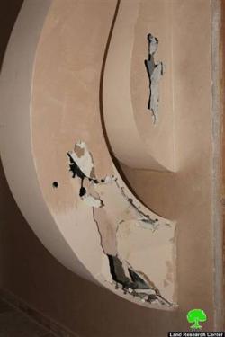 خلال حملته العدوانية, الاحتلال انتهك الحق الفلسطيني في الأرض والسكن  في مدينة حلحول ( الفترة ما بين 13/06/2014 و 03/07/2014