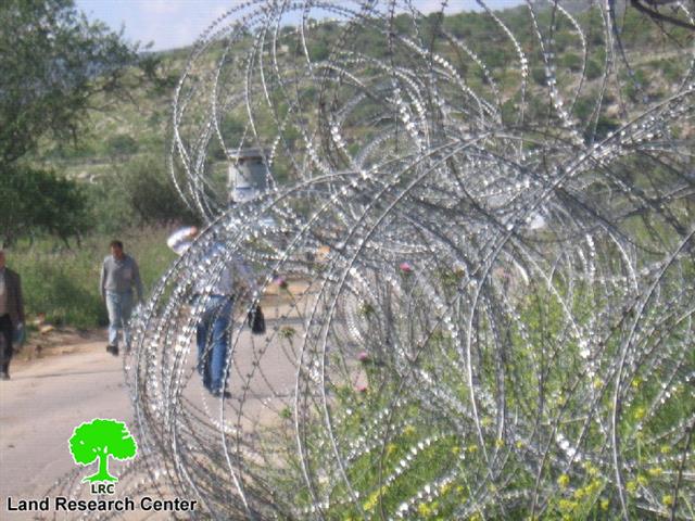 Israeli cantonization measures in Tulkarem governorate continue un-abated