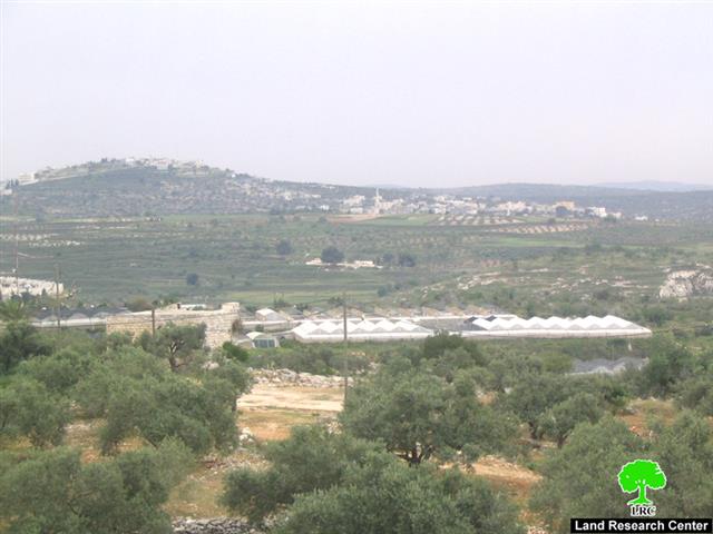 Israeli Occupation Authorities Mislead the Local and International Media with the Removal of an outpost in the West Bank