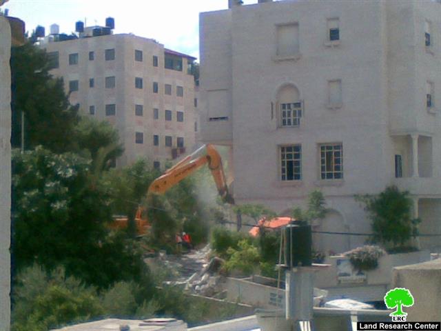 Israeli Occupation Forcers Demolished Abu Aisha Building in Beit Hanina