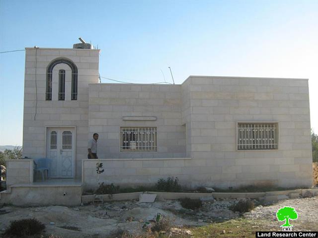 Israeli Occupation Forces Delivers Tens of Stop Work and Demolition Orders in Idhna Town