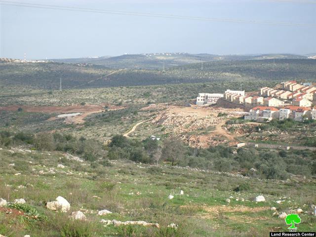 سلطات الاحتلال تضلل الرأي العالمي بتجميد الاستيطان  ” أعمال  توسيع في مستعمرة رفافا الإسرائيلية على حساب أراضي قرية دير استيا الفلسطينية”