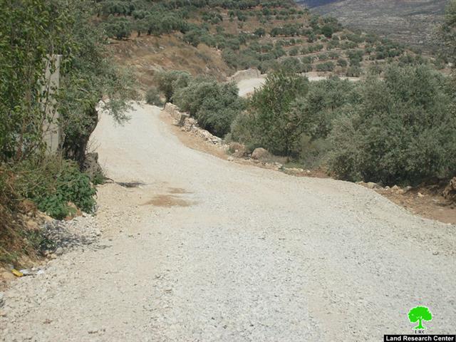 وقف العمل بشق طريق زراعي في  قرية كفر قدوم