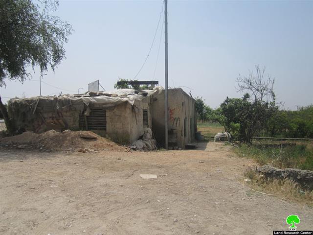 هدم  شبكة الكهرباء المغذية للبئر  الارتوازي المغذي لمساحات واسعة من الأراضي الزراعية في قرية النبي الياس