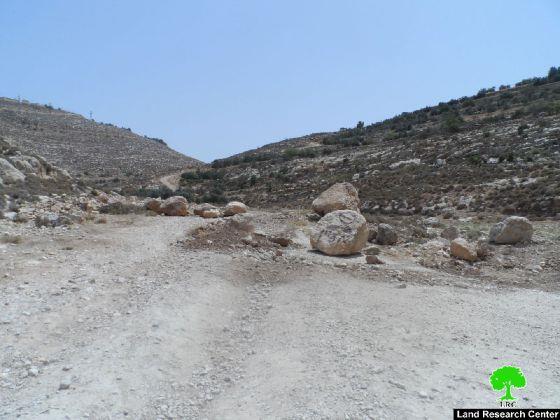 Blocking an Agricultural Road in Idhna Town