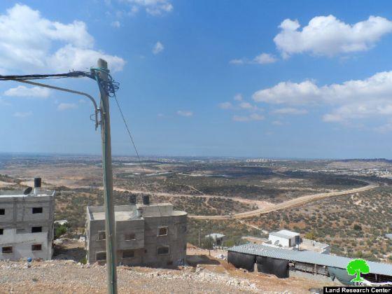 مع اقتراب موسم الزيتون الاحتلال يفرض إجراءات تعجيزية على البوابات الزراعية في الجدار العنصري في قرية جيوس