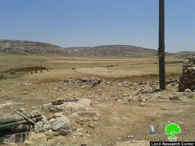 الاحتلال  يحول الأراضي الزراعية إلى منطقة تدريب عسكرية في خربة الطويل / محافظة نابلس