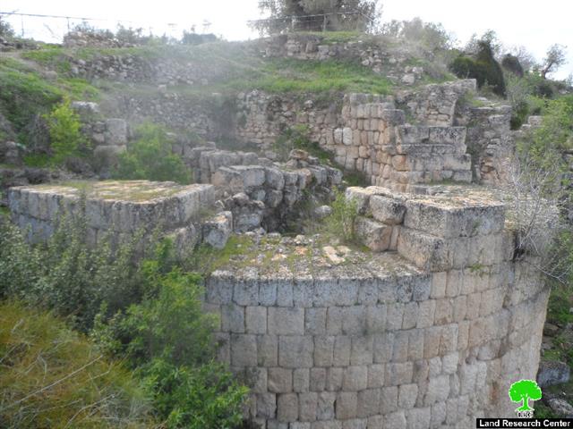 الشروع في تغيير المعالم التاريخية  في قرية سبسطية
