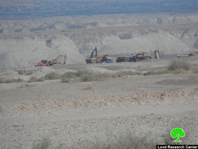 السماح للشركات الإسرائيلية في العمل بالمناطق الحدودية ومنع الفلسطينيين من استغلالها في استنزاف خيراتها