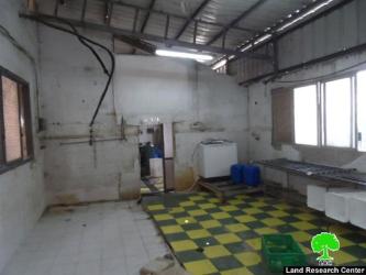 الاحتلال يصادر معدات الانتاج من مصنع البان الريان في الخليل