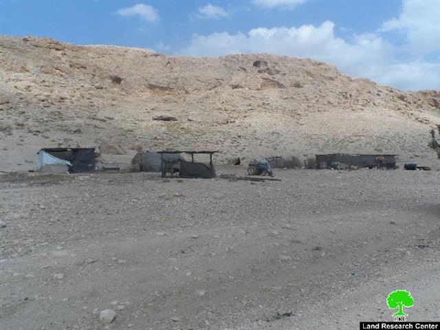 Notifying agricultural structures with stop work in Tubas