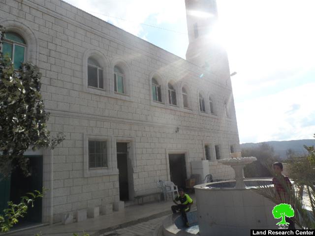 Setting a mosque ablaze by Price tag Israeli colonists in Aqraba town