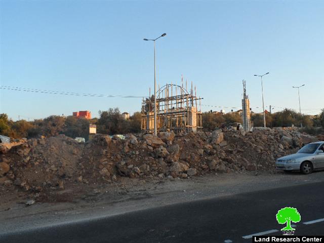 Israeli military blocks the entrance of Deir Istiya village