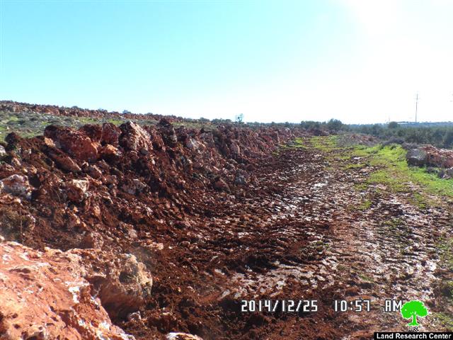 هدم جدران  استنادية في قرية قصرة / محافظة نابلس