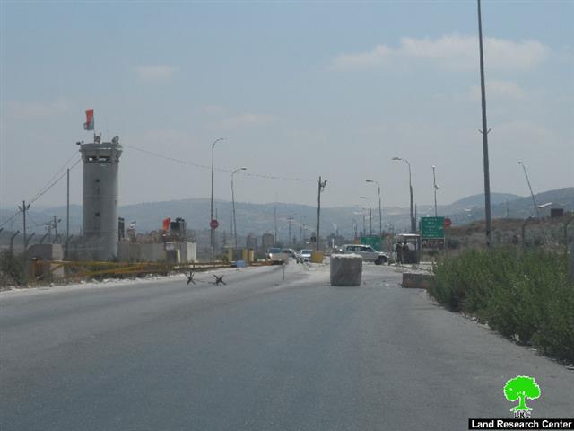 The Israeli occupation army shuts down Huwwara checkpoint for the second time during July