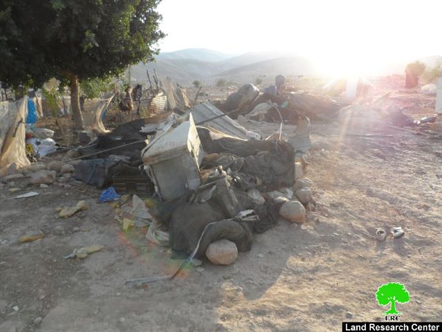 هدم مساكن وبركسات زراعية في قرية فصايل الوسطى