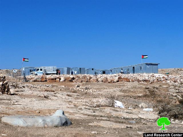 الاحتلال يخطر بوقف العمل في مدرسة شعب البطم شرق يطا