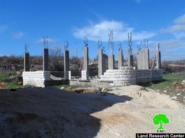 استهدف شاحنة وجرار زراعي وخلاطة باطون   
الاحتلال يصادر عدد من آليات المواطنين في بلدة بيت أمر