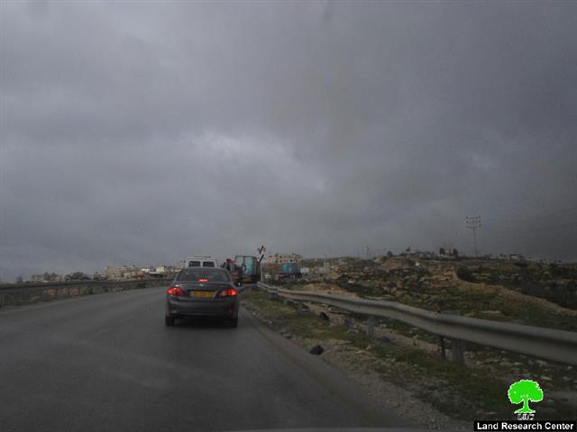 The occupation continues on closing Al-Ram checkpoint in Occupied Jerusalem