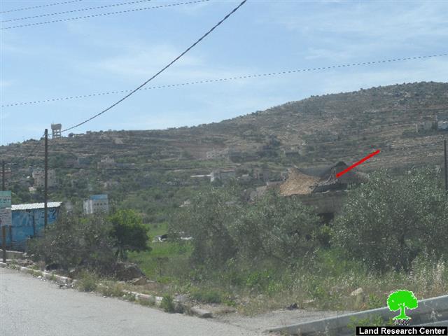 Israeli Occupation Forces transfer a house into a military base in Nablus