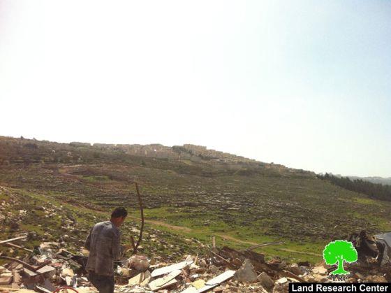 هدم مسكناً متنقلاً في حي الاشقرية – بيت حنينا