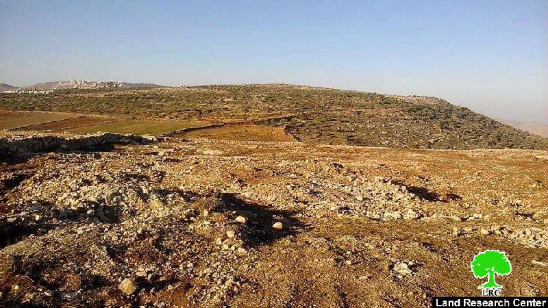 الاحتلال الإسرائيلي يصادر آليات زراعية أثناء عملها على استصلاح أراض زراعية في بلدة عقربا