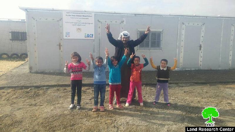The occupation confiscates the school of Abu Nowar Bedouin community
