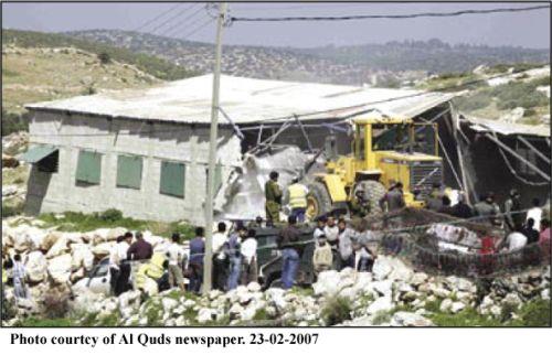 Demolitions, threats of demolitions and evictions in Idhna town – Hebron Governorate