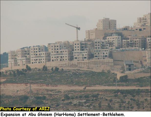 Illegal Israeli Settlements Expanded Dramatically between 2002 and 2004
