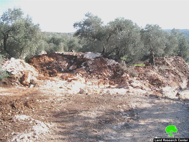 Closing of all the local agricultural roads in Deir Al Ghusun town