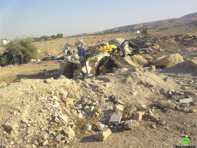The Israeli Occupation Levels a Number of Shacks and Tentsin Fasayil – Jericho Governorate